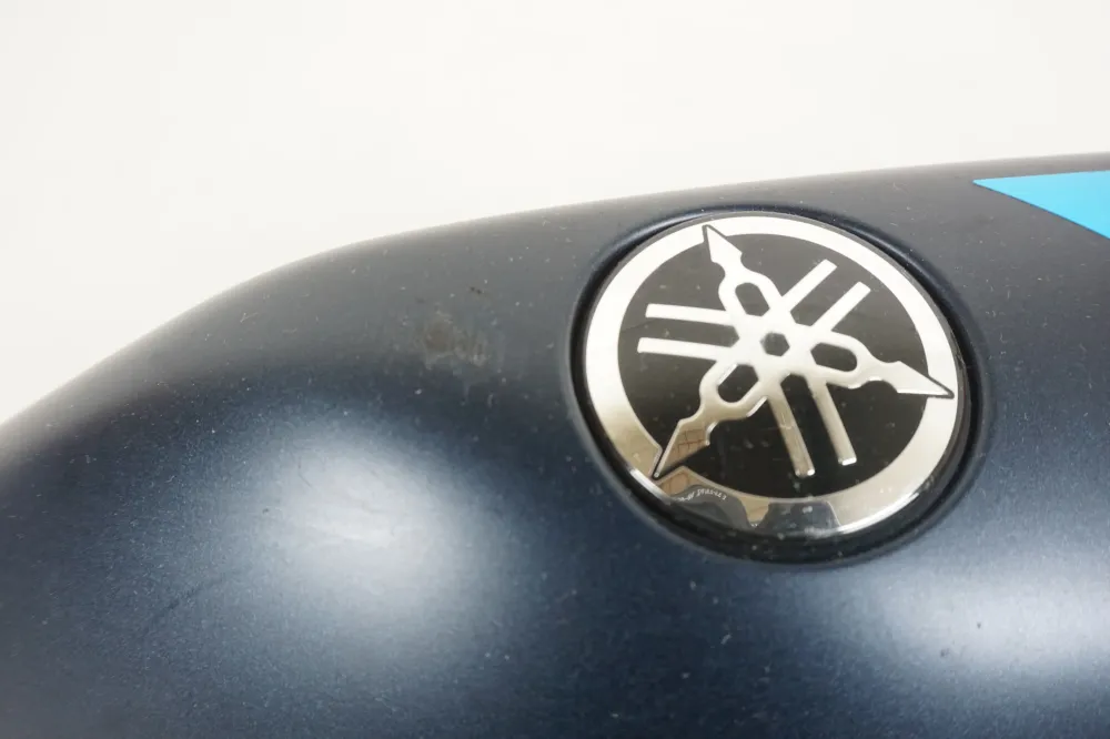 boční panel Yamaha
