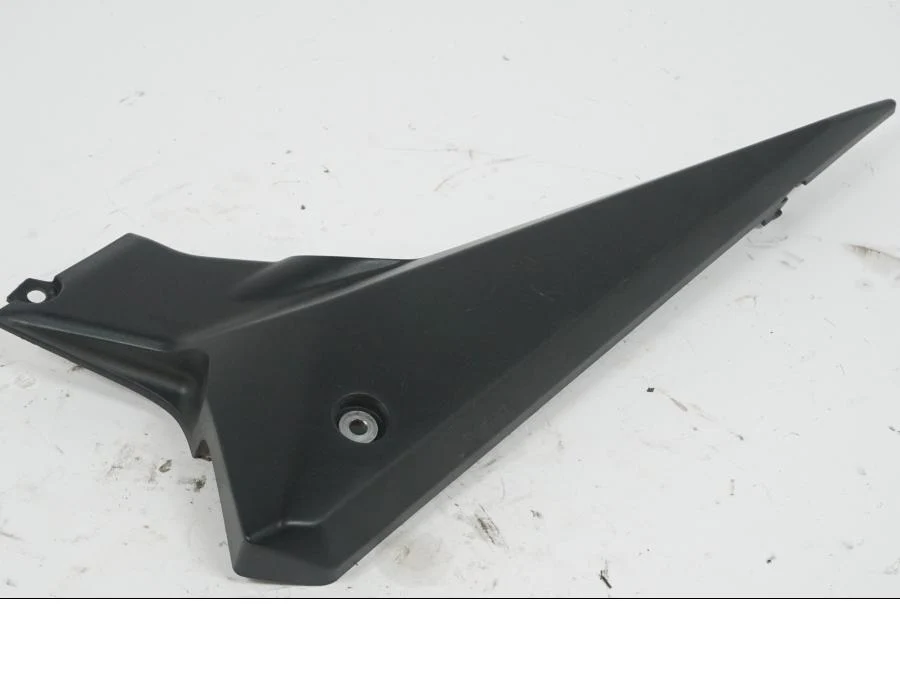 boční panel Yamaha