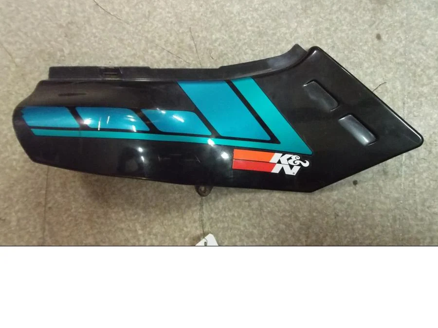 Boční panel Yamaha