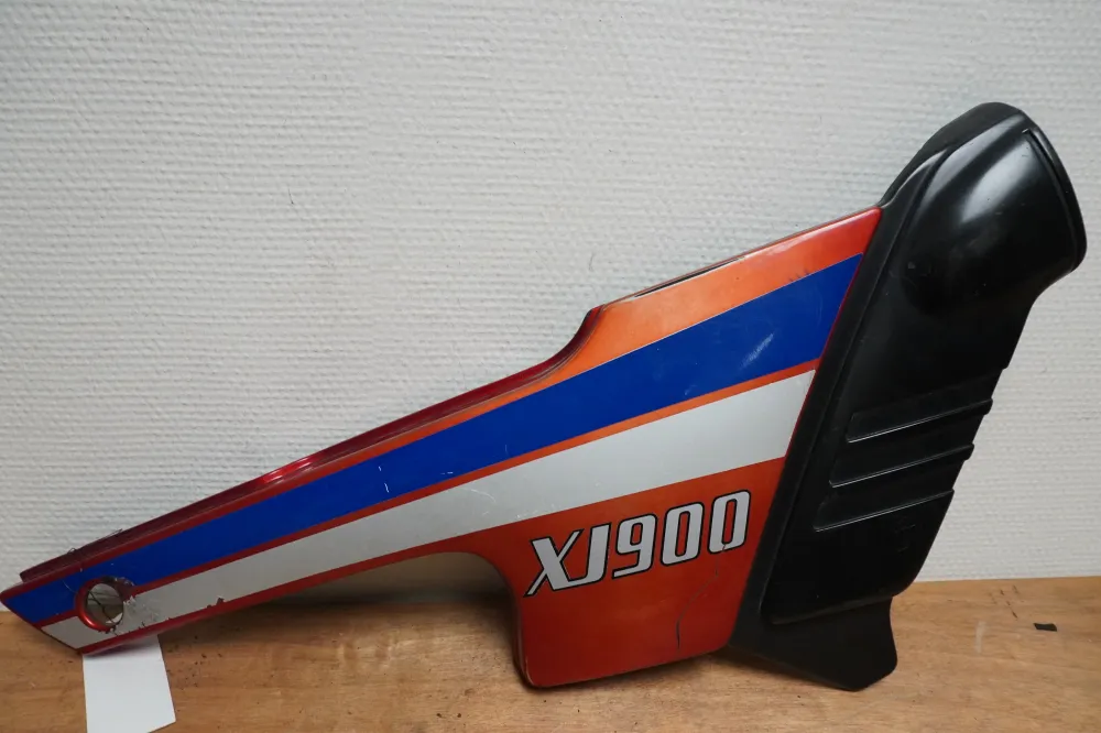Boční panel Yamaha