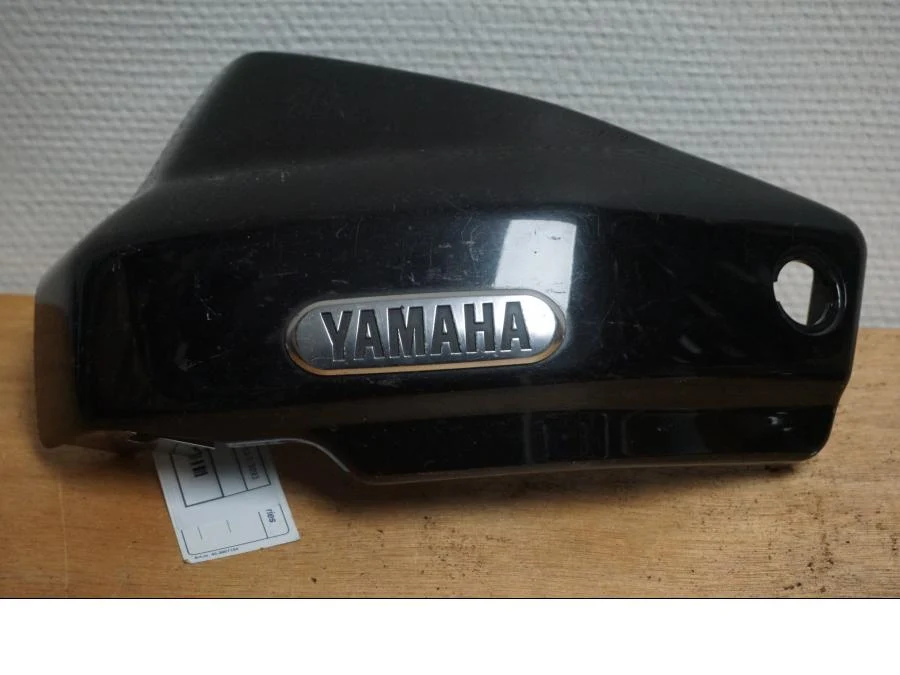 Boční panel Yamaha