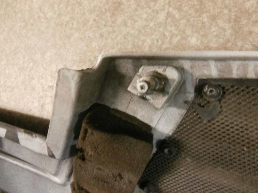 Boční panel Yamaha