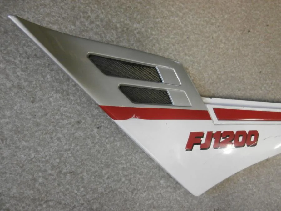 Boční panel Yamaha