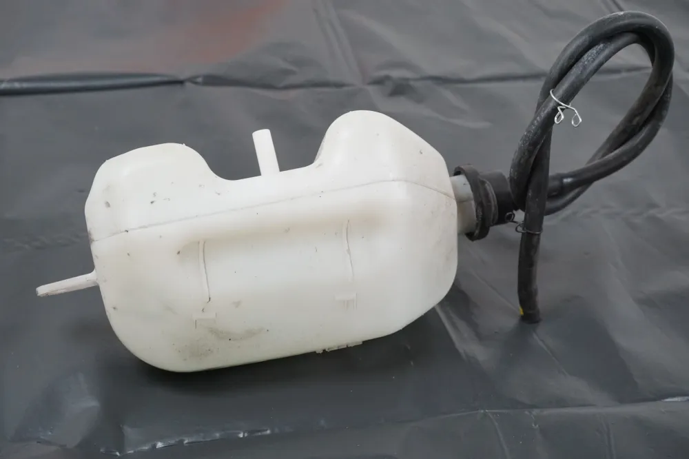 Expanzní nádrž chladicí kapaliny Yamaha