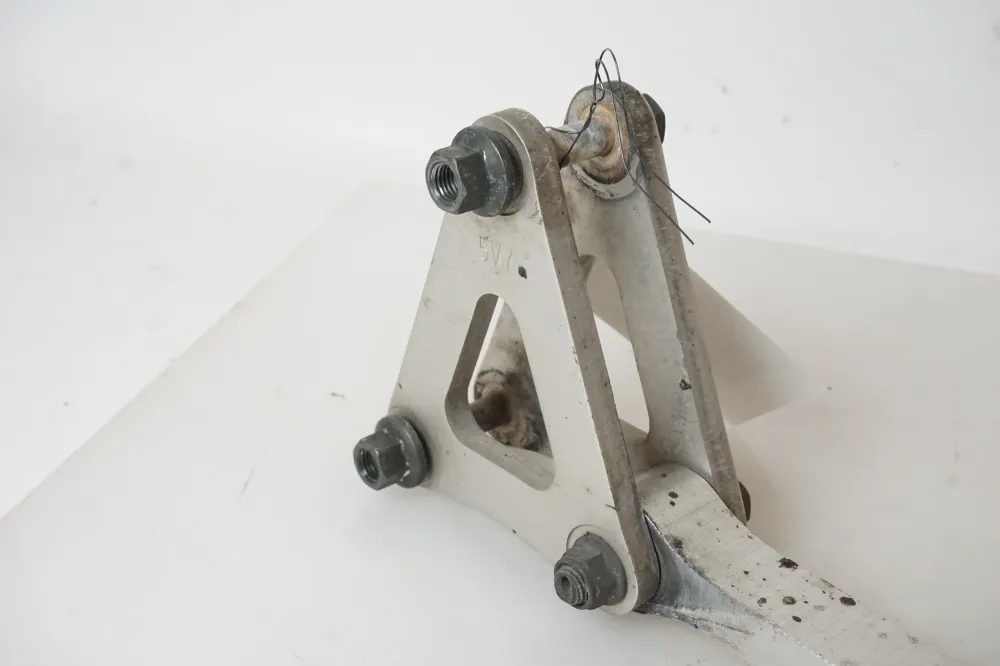 mechanismus spojení zadního tlumiče Yamaha
