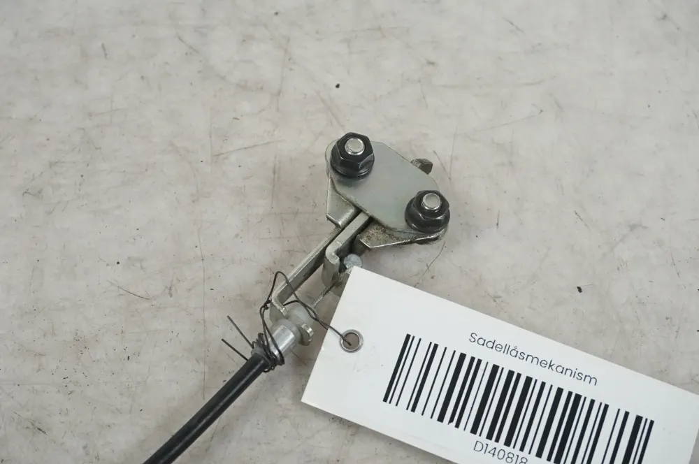 Mechanismus zámku sedla Yamaha