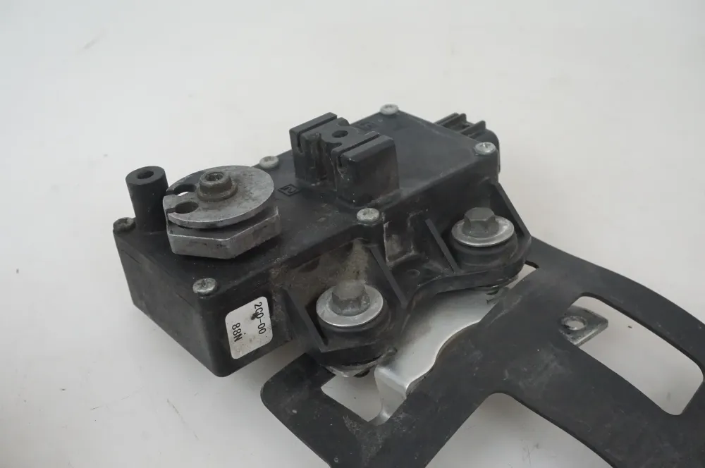 Motor výfukové klapky Yamaha