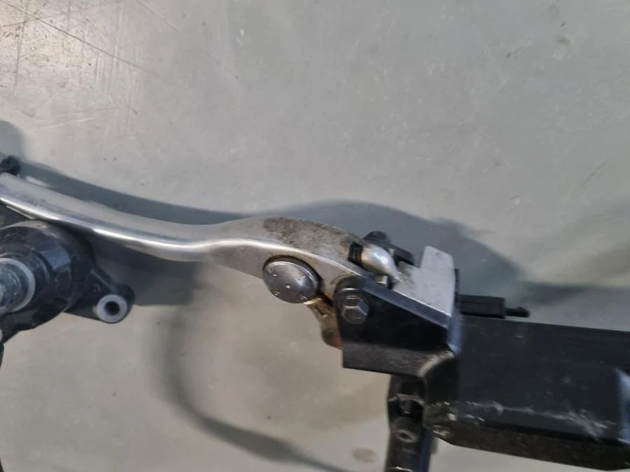 Páčka spojky Yamaha