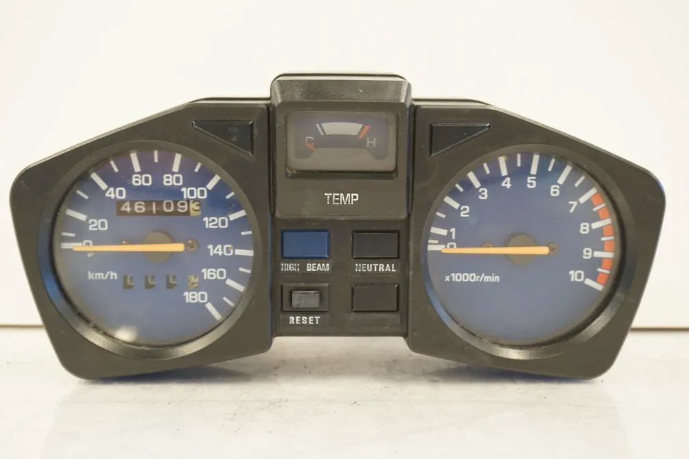 Přístrojová deska Yamaha