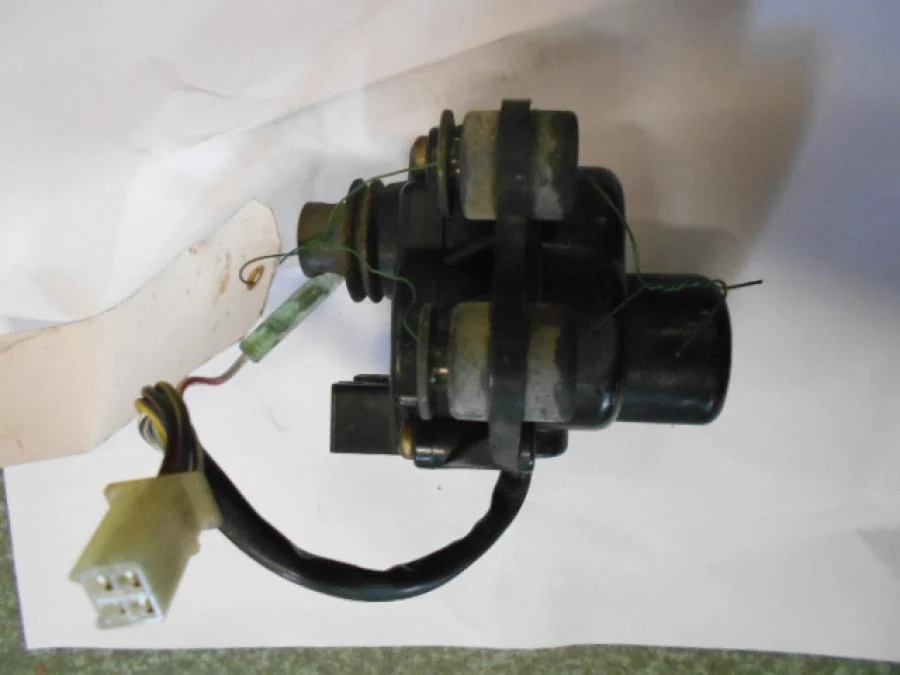 servomotor výfukové klapky Yamaha