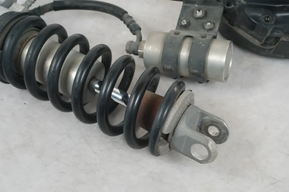 Tlumič pérování Yamaha