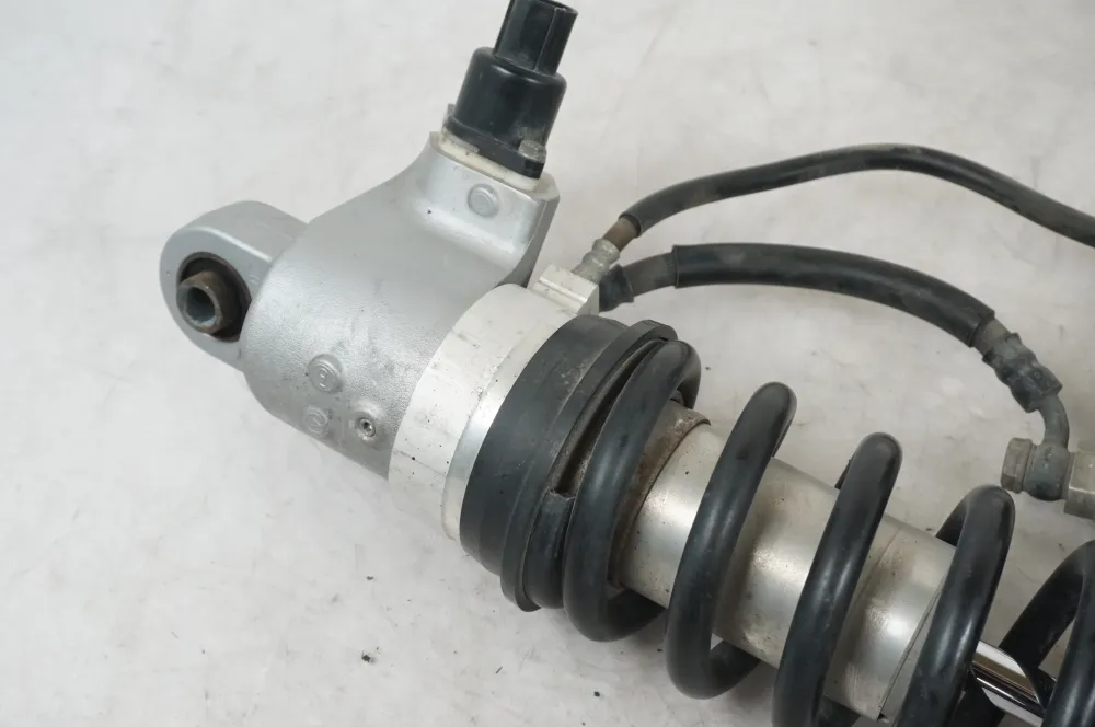 Tlumič pérování Yamaha