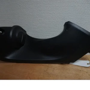 vnitřek horní kapotáže Yamaha