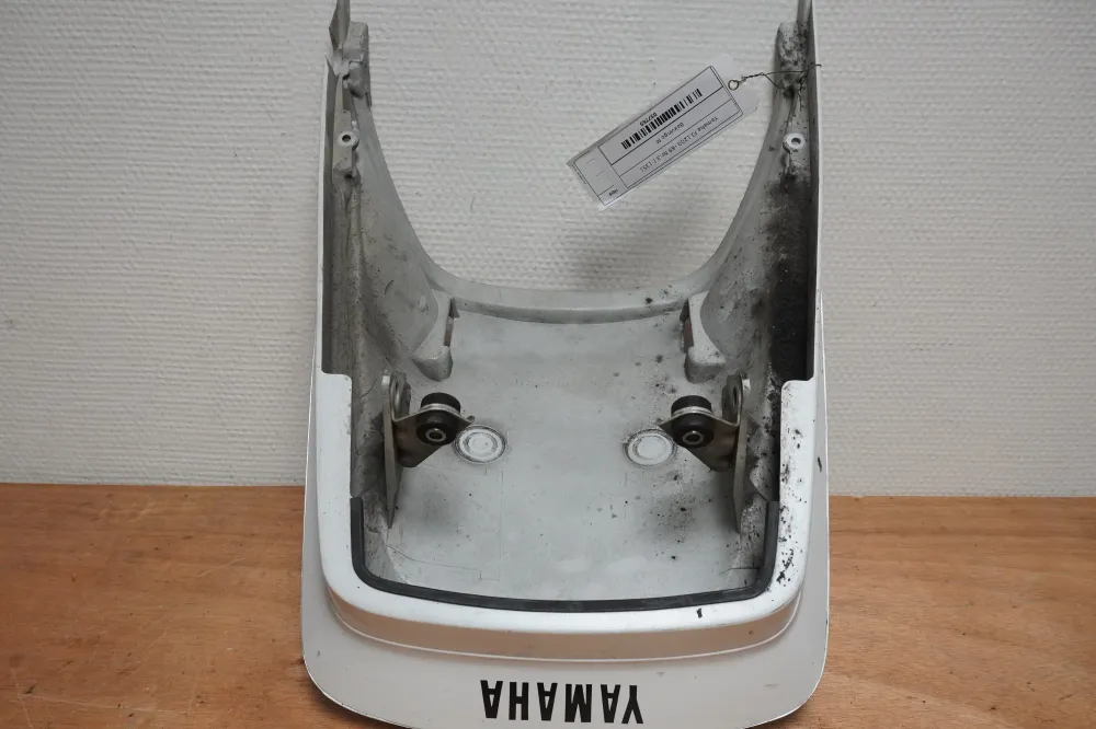 Zadní křídlo Yamaha