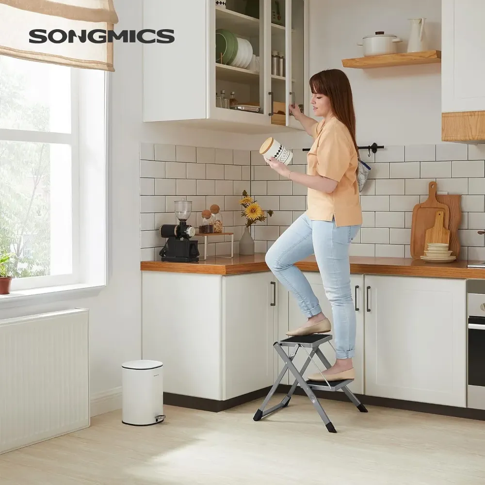 Skládací 2-stupňový žebřík, ocelový, šedý černý