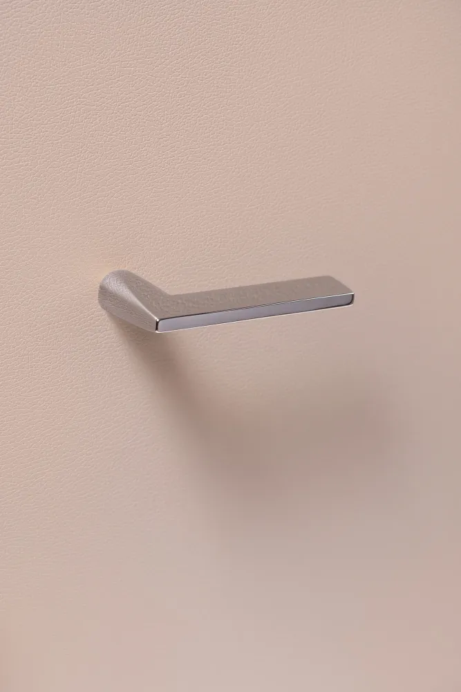 WC - Atlanta - Minimalistické úchyty bez rozettů