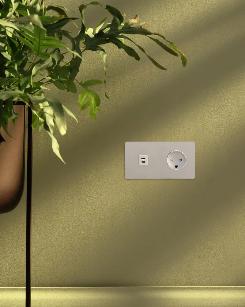 Kew Dvojitá zásuvka USB-C 30 W dánský typ K - Leštěný nikl | Bílý Regular
