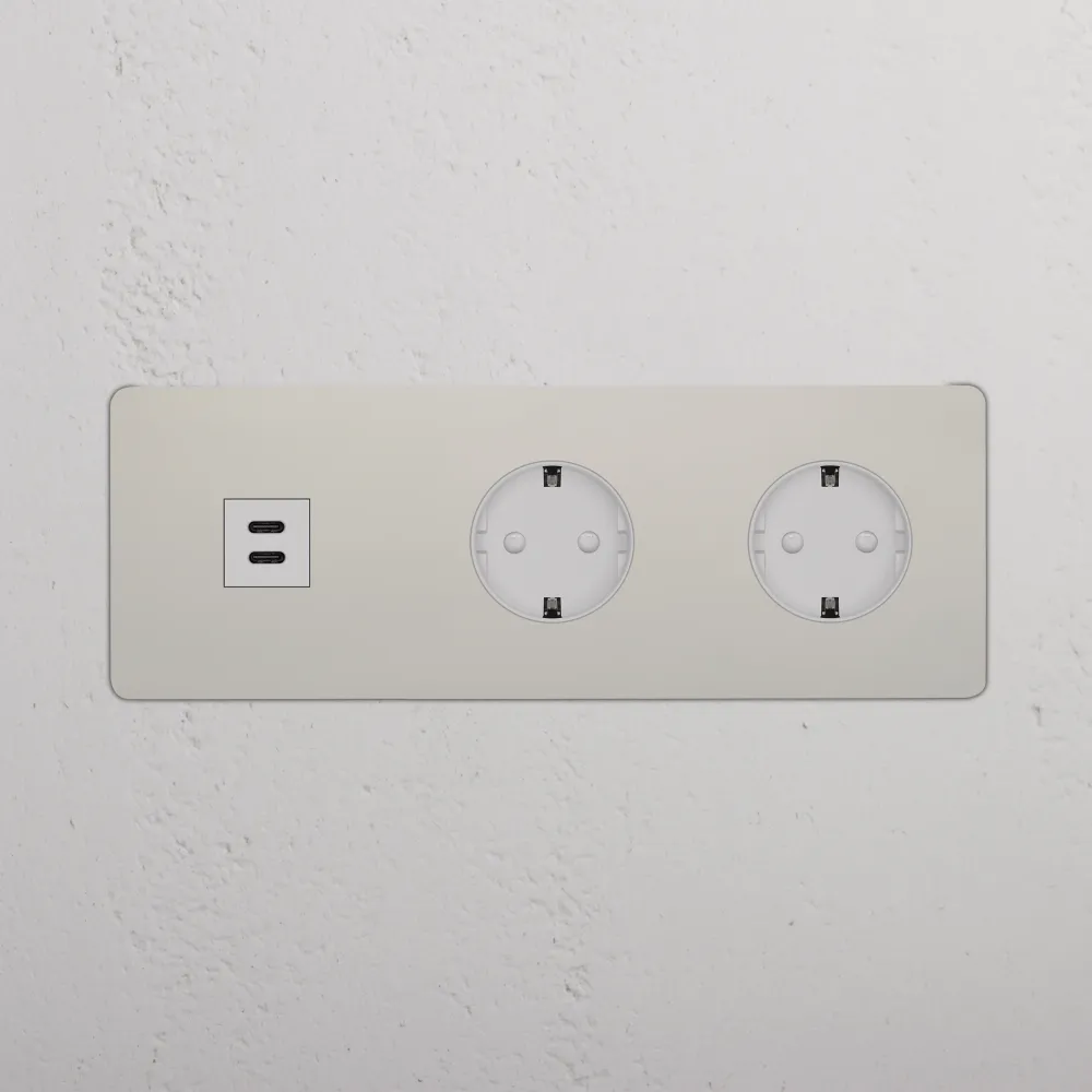 Kew Trojitá zásuvka USB-C 30 W 2x Schuko typu F - Leštěný nikl | Bílý Regular