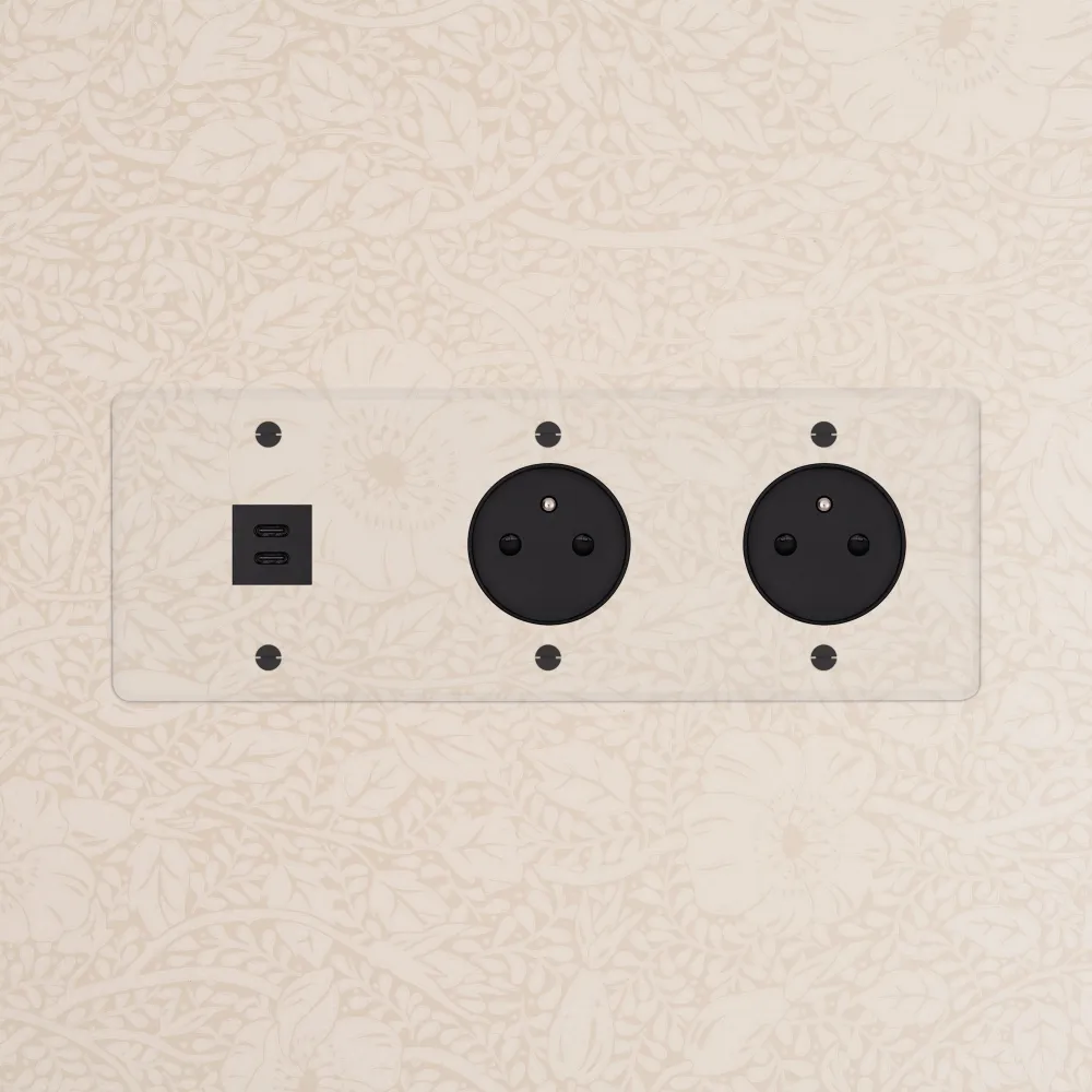 Kew Trojitá zásuvka USB-C 30 W 2x zásuvka francouzského/belgického typu E - Průhledné | Černá Regular