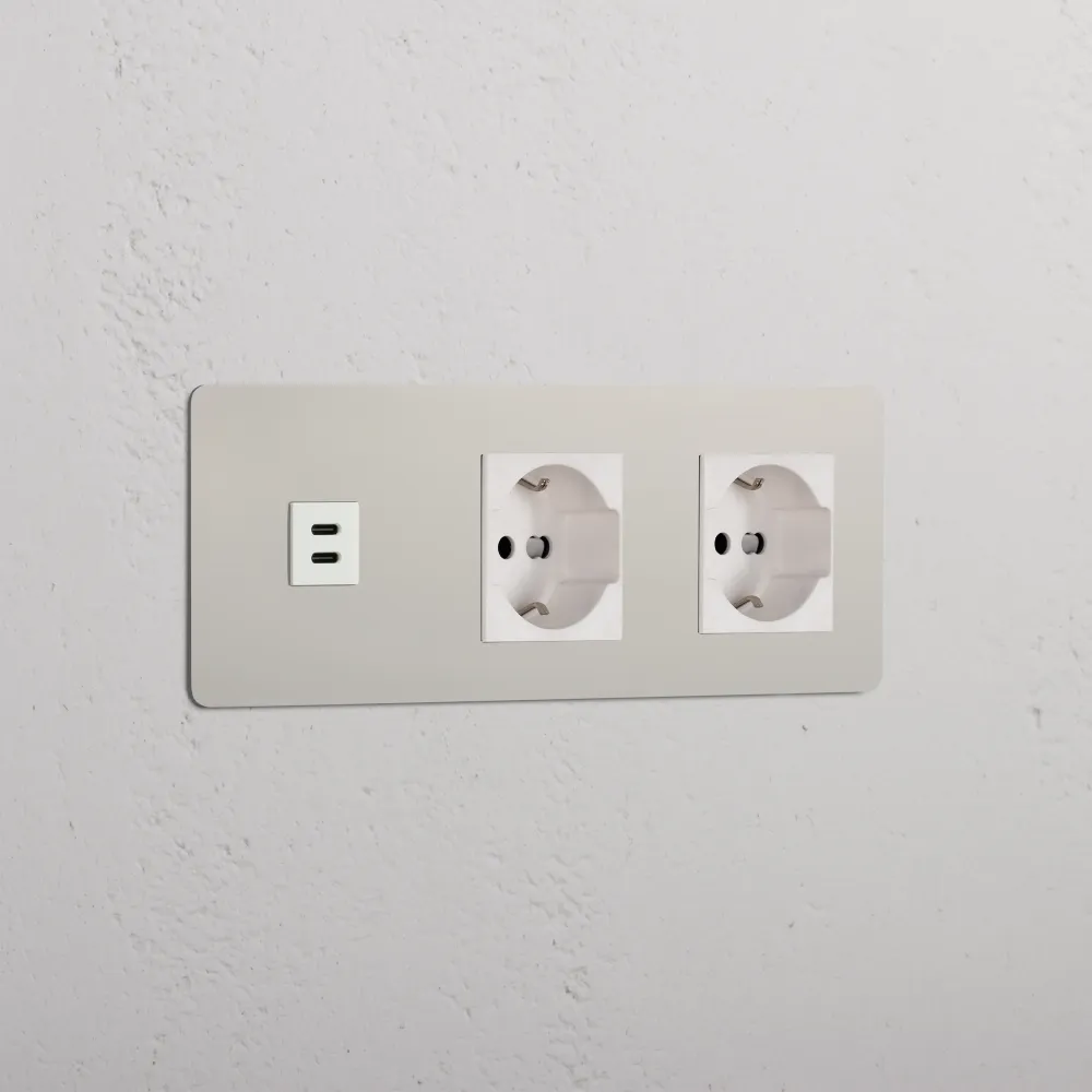 Kew Trojitá zásuvka USB-C 30 W 2 zásuvky Schuko/Bipasso - Leštěný nikl | Bílý Regular