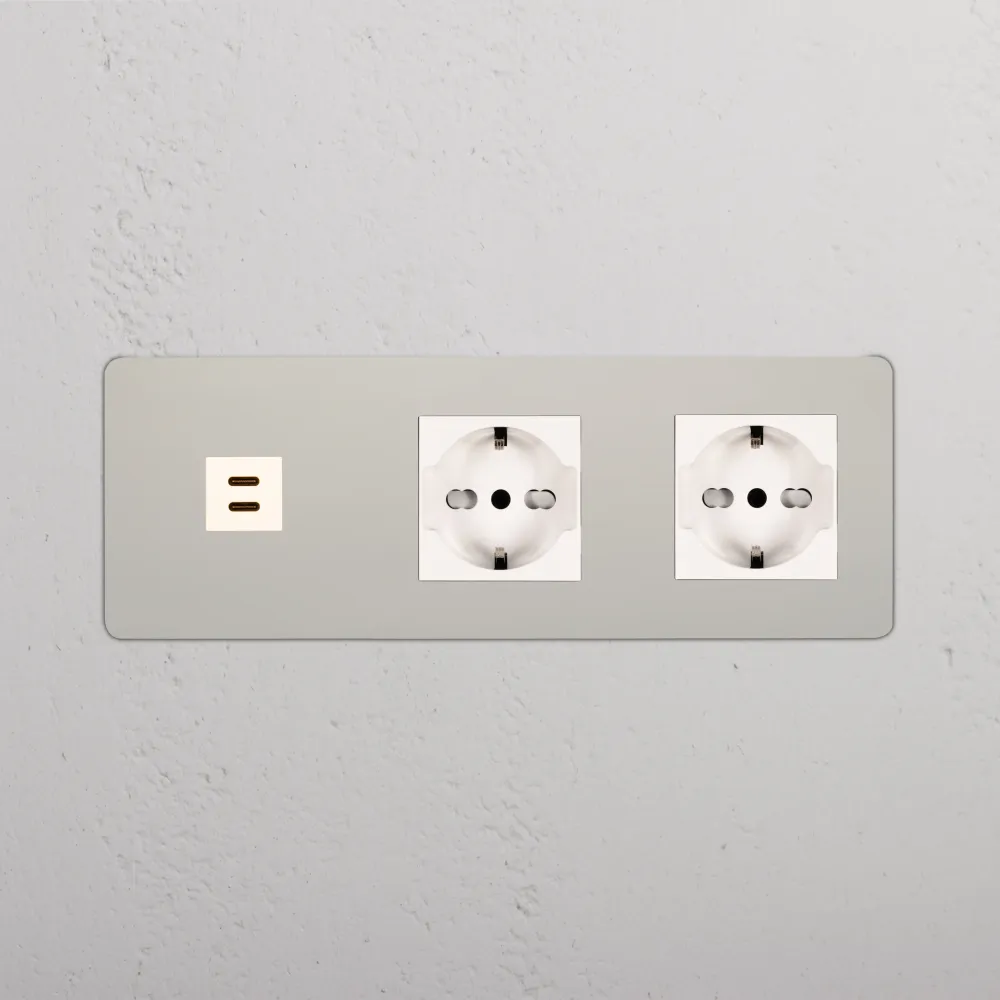 Kew Trojitá zásuvka USB-C 30 W 2 zásuvky Schuko/Bipasso - Leštěný nikl | Bílý Regular