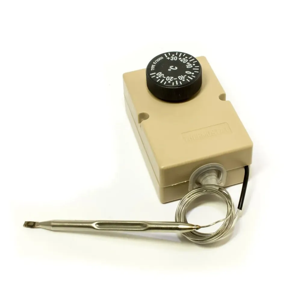 Termostat F2000 pro regulaci teploty univerzálního použití