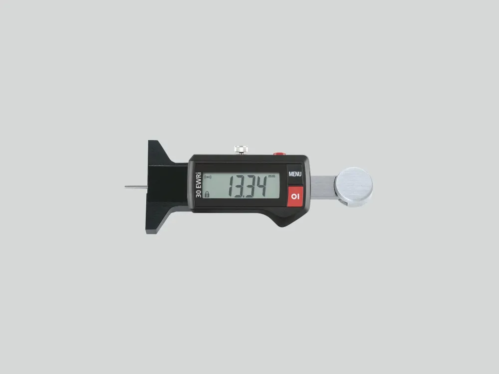 30 EWRi malý hloubkoměr 25 mm, rozlišení 0,01 mm, v krabici