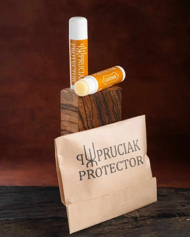 Pruciak Protector Leather, v tyčích