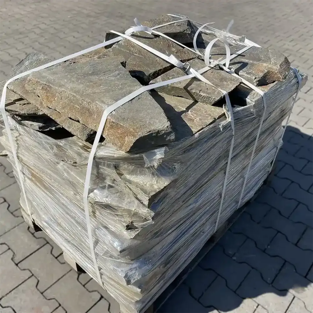 Vzorek šedé břidlice polygonálních desek 4-6 cm