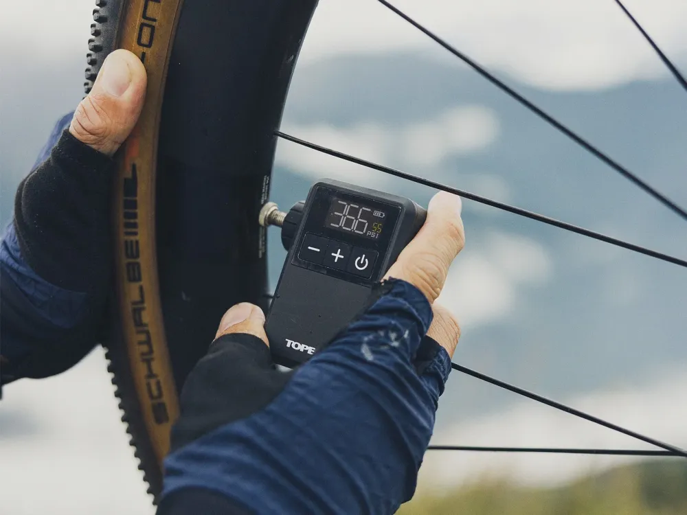 TOPEAK E-BOOSTER DIGITAL MINI Mini elektrické čerpadlo