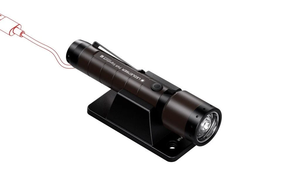 Ledlenser nástěnný držák typu