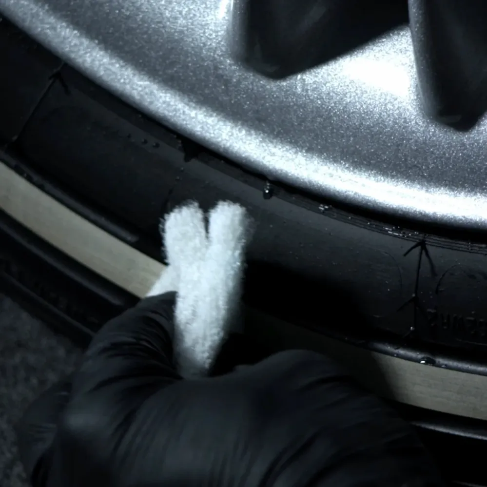 Pneu White Pads aplikační pady pro pneumatiky s bílou stěnou